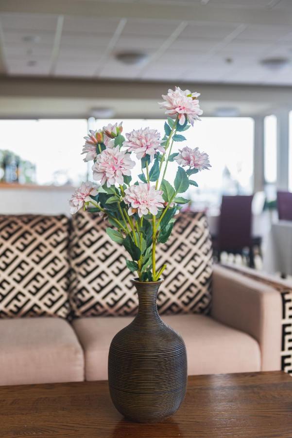 Ocean Breeze Hotel Окленд Экстерьер фото